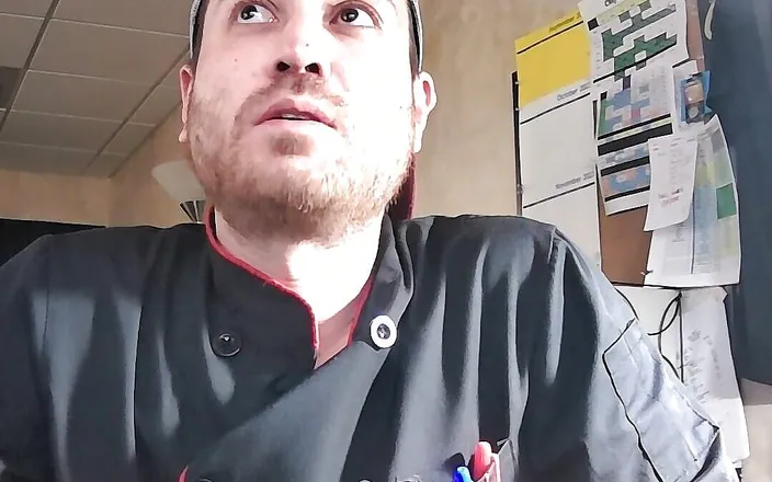 KoreanItalian: Smelling My Feet &amp; Measuring in Office