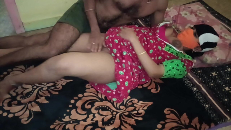 Mami4711: Hasband a manželka se baví v domácím videu tamilským párům