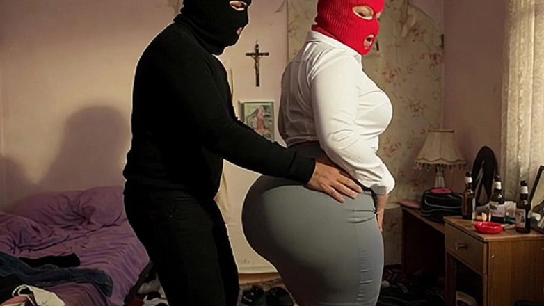 Animate golden: Big Ass Secretary Gets Pressed by Stranger in Bedroom