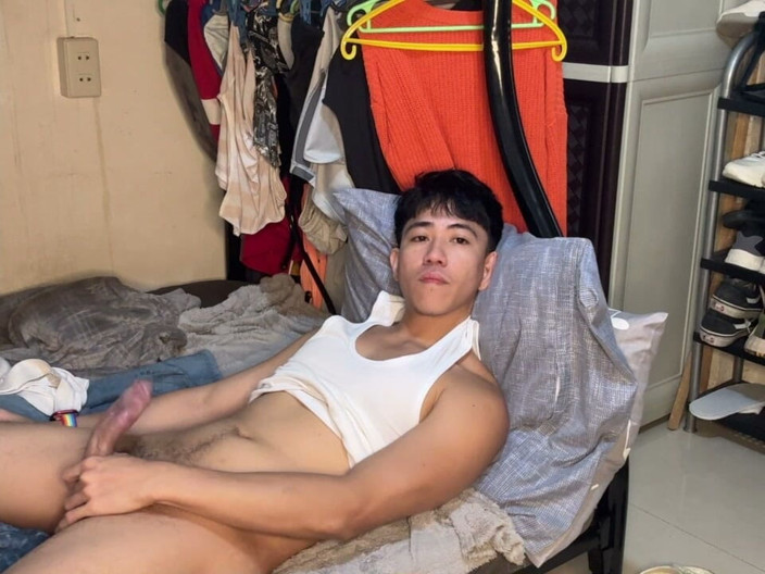 Jake7inch: Jacking off While Alone in My Room and Rainy