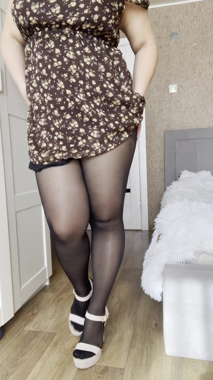 Lux Eva: Une MILF à gros nichons