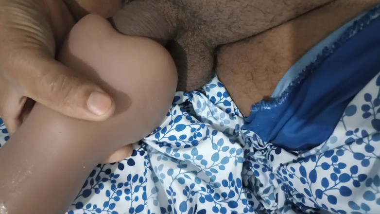 Joslo: Estrecho Orificio Anal Provoca Derrame De Leche Muy Caliente