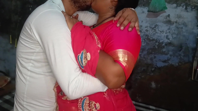 Yourgeeta8899: Novia india del pueblo folla coño rosa
