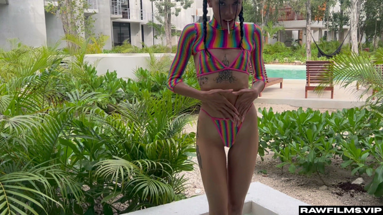 Alex Goes: Wet Latina Teasing Me by the Pool