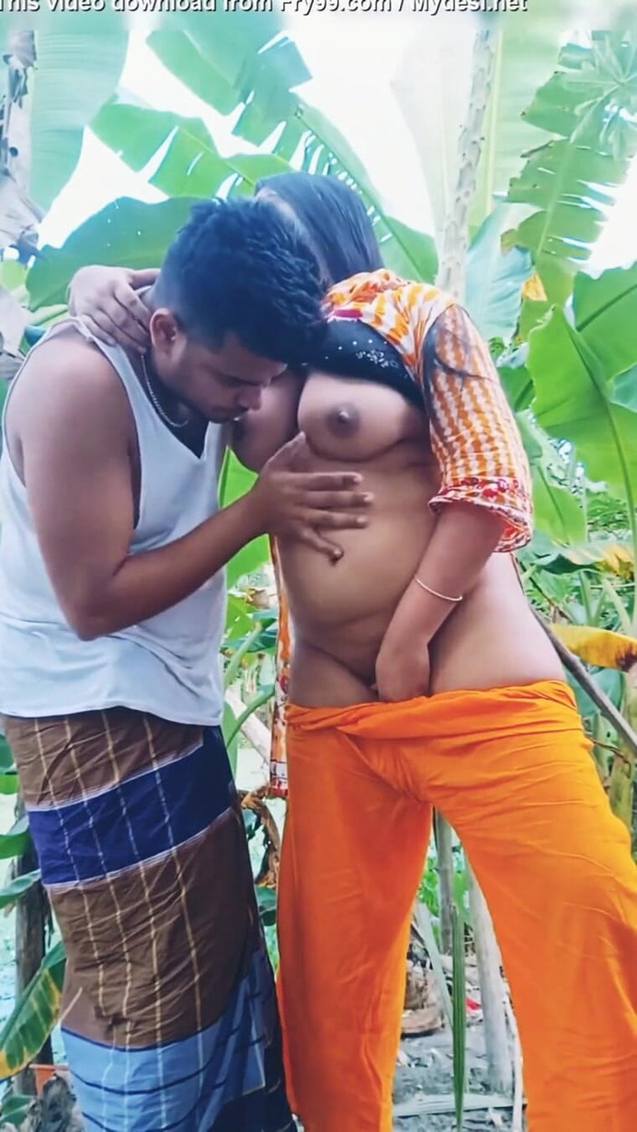 Tanyixxx: Bangla XXX Video Music Video