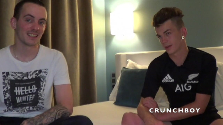 Kinky Bareback Boys: Sexy twinks fucking bareback hot