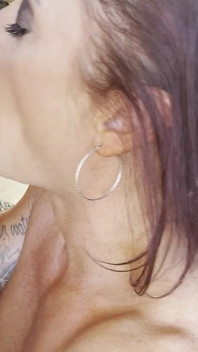 Kandy y padrastro mamando semen en abdominales