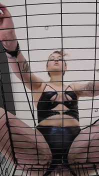 Mx Bambi - Facesitting Dominatrix