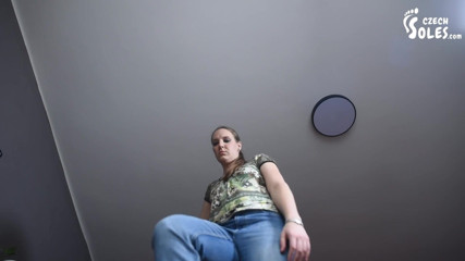 Czech Soles - foot fetish content: diggaj devi ke bare pairon ke niche kuchal diya gaya
