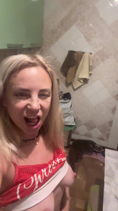 LarisaCum: Я роблю сипр прямо на кухні біля плити і мию сік усюди