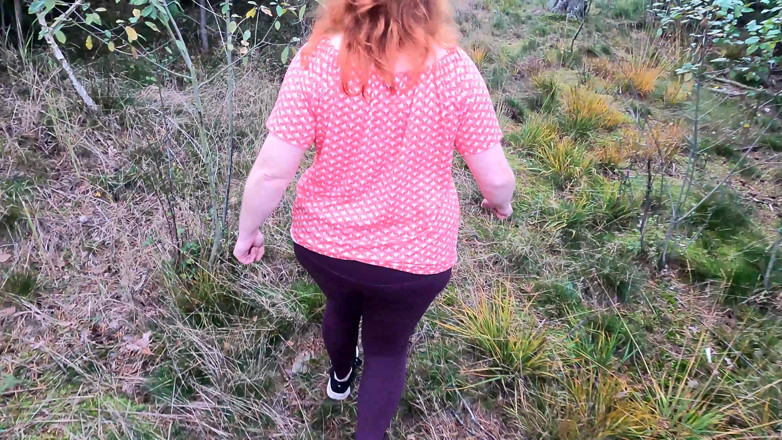Bouncy Tits Action: Slår bröst röda