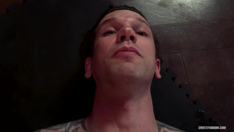 SweetFemdom: Secretária gostosa: controlando o esperma do chefe - sweetfemdom