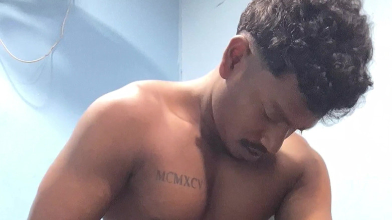 Deshi King: Kali ini, waktu lagi nongkrong bareng teman diwali, aku di...