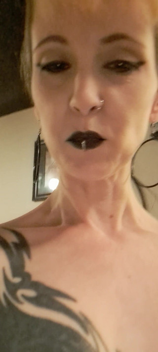 PandoraSG: Striptease lento y sensual para mi mariquita