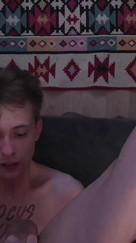 Oben hart gefickt