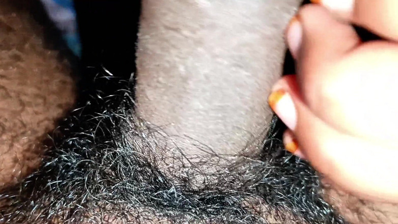 Bithi69gril: Eu estou compartilhando um lado muito privado da minha linda...