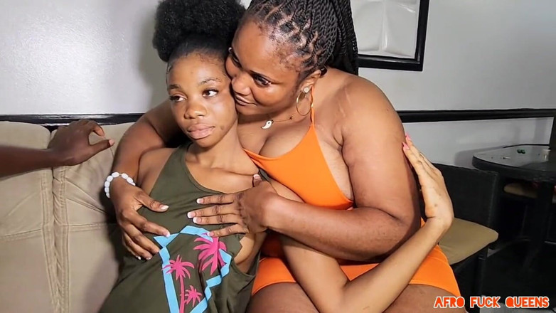 Afro fuck queens: Cycata macocha i jej pasierbica teenie eksperymentują z Wielkim Czarnym...