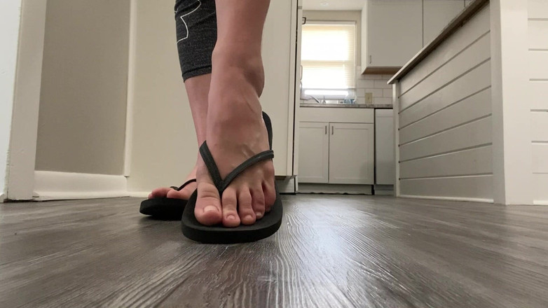 footivities: Modeling žabky a honění přírodními prsty na nohou