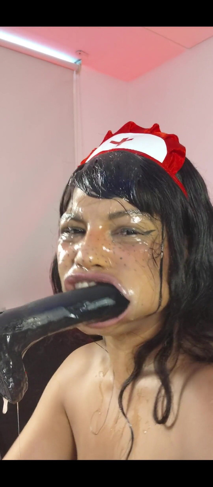 anabel693: クレイジーアナは容赦なくBBCを吸う