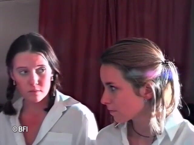 House of lords and mistresses in the spanking zone: Mandy'ye şaplak atma, Julie 1987