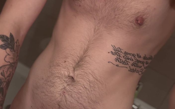 Ryan Cauthon: Великий білий член татуйований соло мастурбація з товстою спермою, що капає всюди