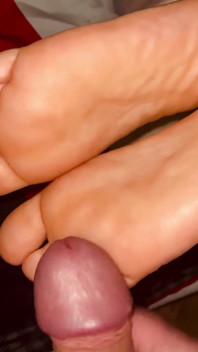 Domácí footfetiš 3