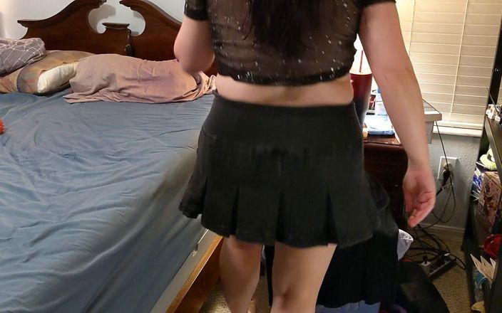 Always Fun No Pants: Une chaudasse mariée excitée danse avant un rendez-vous