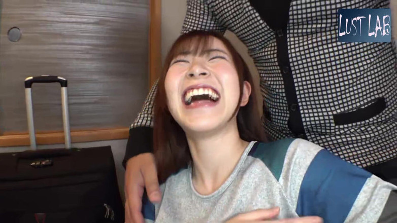 Lust lab: Città bellissima nuova arrivata. Occhi spalancata e passi curiosi - ep1