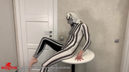 Gymrotic: Penetrasi dildo contortion