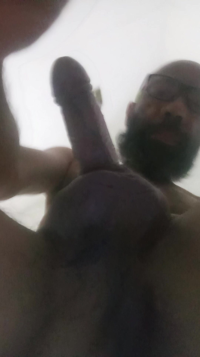 Jhonbahh: Nu Et D’humeur À Baiser