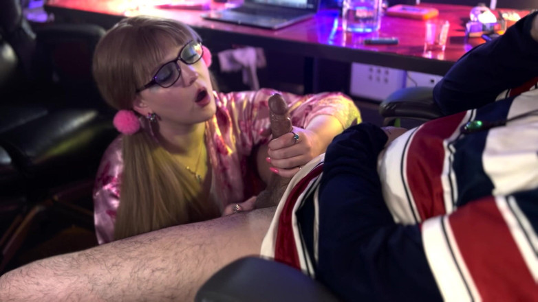 Shawna Panofka: Kompilasi Pancutan Mani Handjob Dan Creampie Terkini Saya!