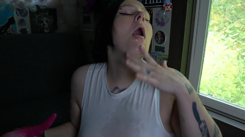 GothBunny6669: Toothless Throat Training with Big Dildo