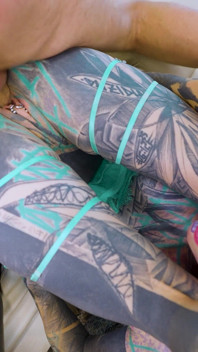 Trio german cu două fete tatuate înnebunite după sex