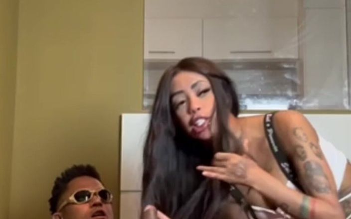 Mirella oficial x: Negao se burlo de mí, que gran polla