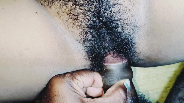 Gomathy: Tamilská sexy holka honí a šuká