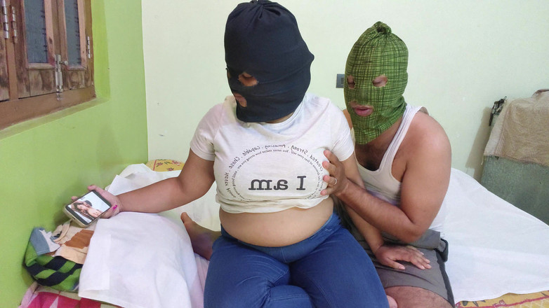 Hotty Mona: Indiana Sali de 18 anos fodida por sua Jija um dia...