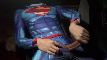 SinglePlayerBKK: Taylandlı Süpermen ve seks oyuncağı.