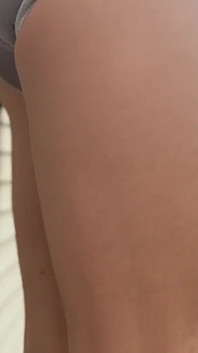 Ogromny dildo utknął głęboko w mojej dupie