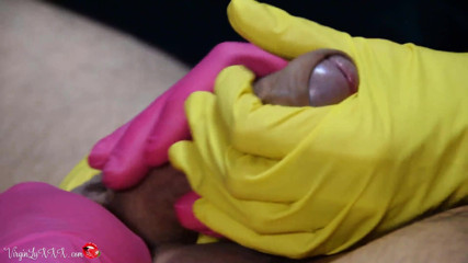 Virgin Lux: Nou tratament de înfrumusețare - labă cu 4 mâini cu mănuși din latex -...