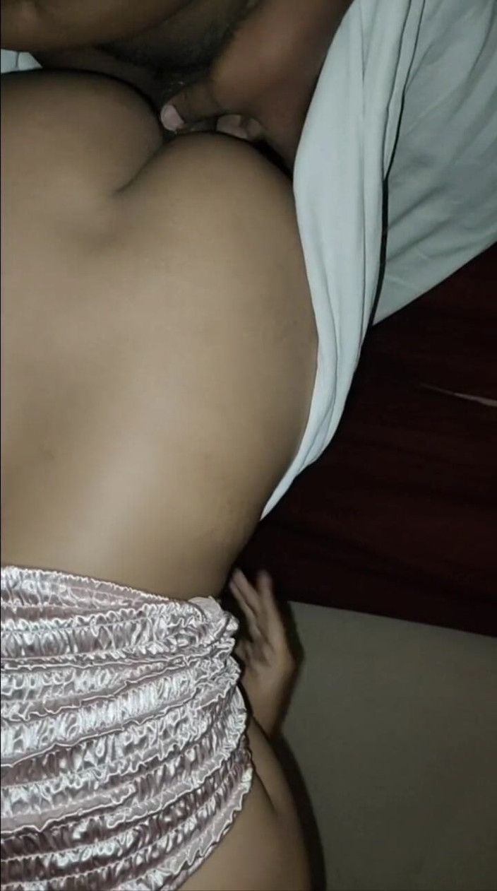 Trisha Hotness: Chce, abych prstil zezadu a udělal ji