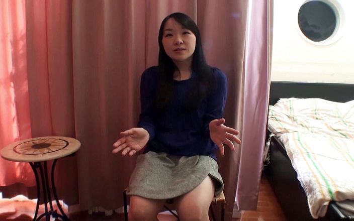 Asiatiques: 그녀의 보지는 히타치 지팡이를 충분히 얻을 수 없어