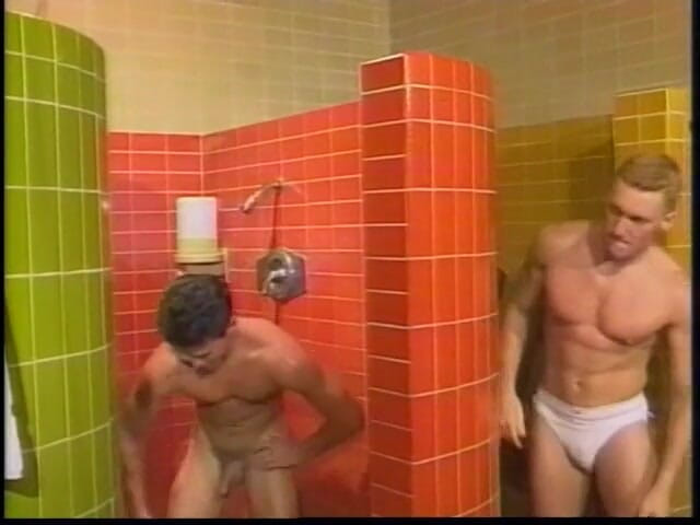 Gays Case: Gay stud enjoys getting his ass hole fucked hard by...