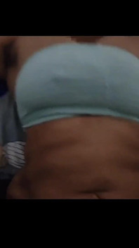 Seksi sutyenli ve iç çamaşırlı ateşli teyze bakış açısı sikiş derlemesi