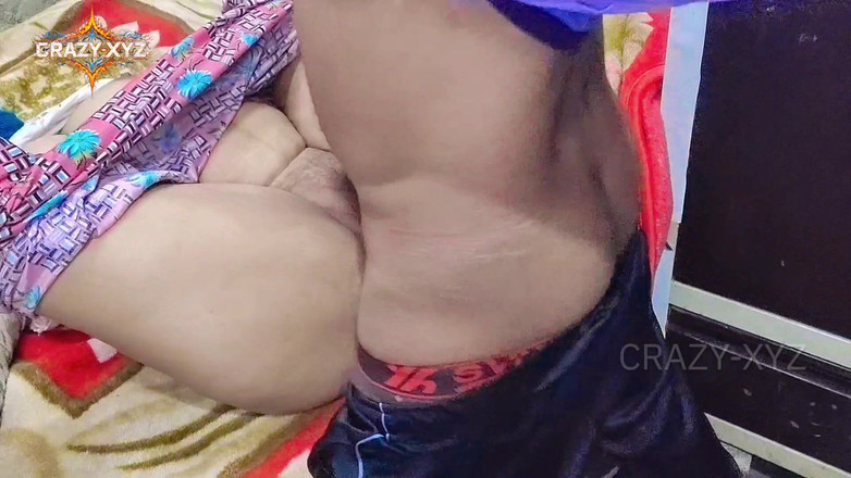 Meerut: 印度性感人妻和老公激情做爱