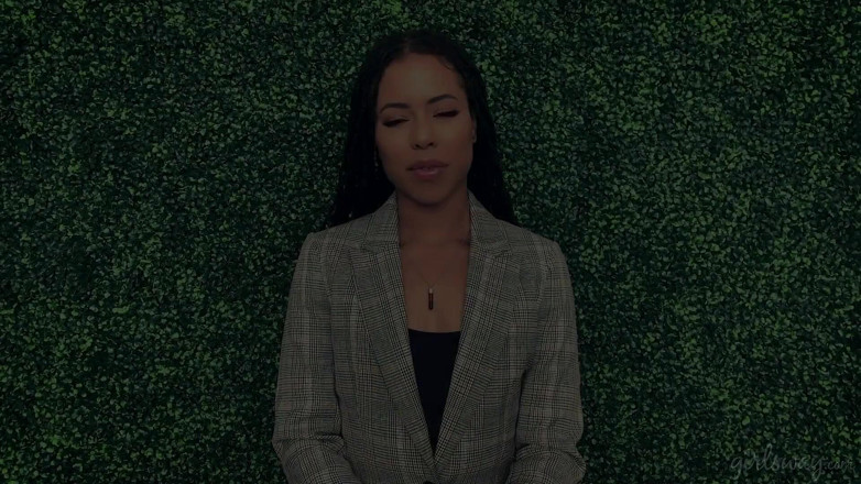 Girlsway: Girlsway - reina madura: parodia de un rey tigre - episodio 1 - aumento...