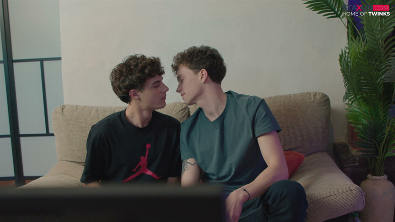 Staxus: Home of Twinks: Staxus Show Me How You Kiss Your Girlfriend