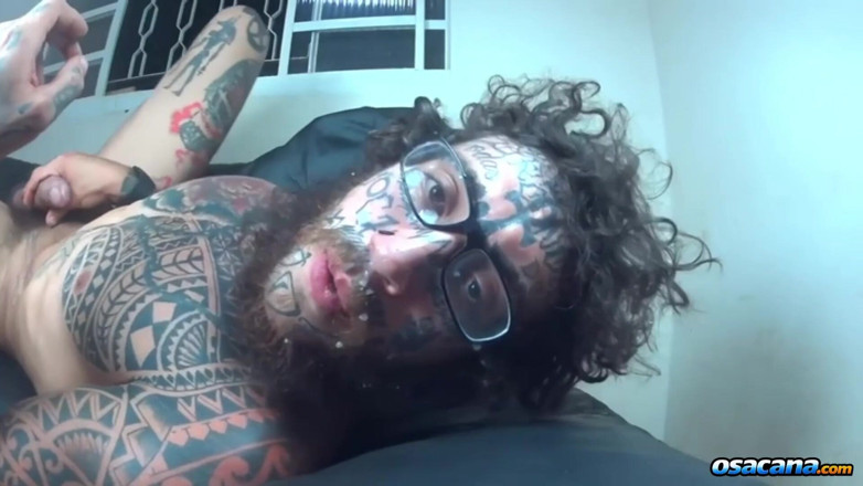 World Gay: Slutty, jak se dělá na vlastní tvář