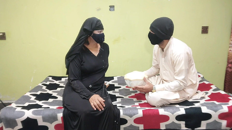 Gullnazkhan: Hintli desi komşus un ateşli kızı yakışıklı adamın büyük yarağı...