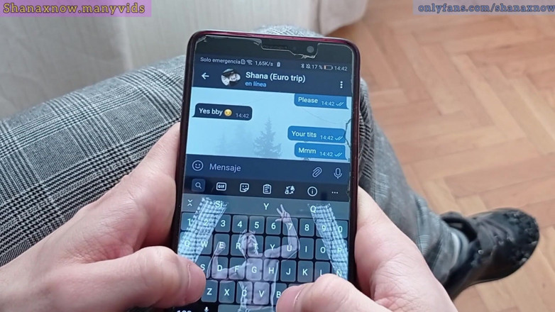 Shanaxnow: Psala jsem sms o šukání, bj a lízání výstřik