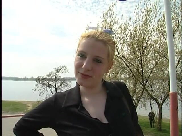 Lucky Cooch: Short hair blonde babe at outdoors interview